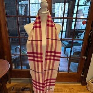Burberry Cashmere scarf